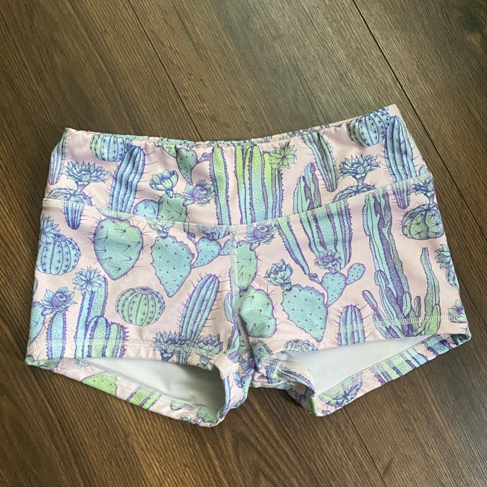 Fleo Cacti Booty short